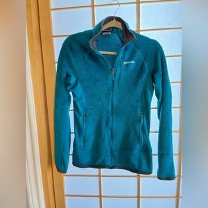 Patagonia R1 fleece zip. Medium. Teal. Great Condition.